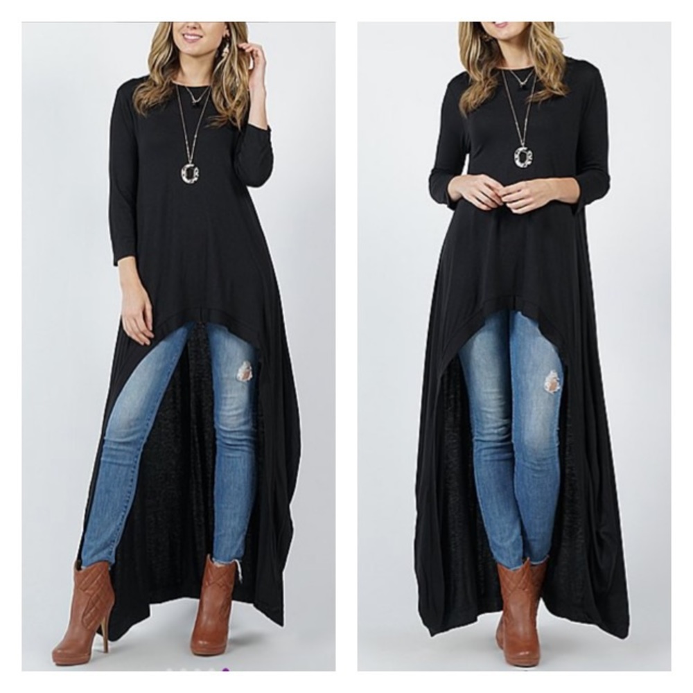 ⭐️Sale⭐️ Black dressy hi low 3/4 sleeve top.
